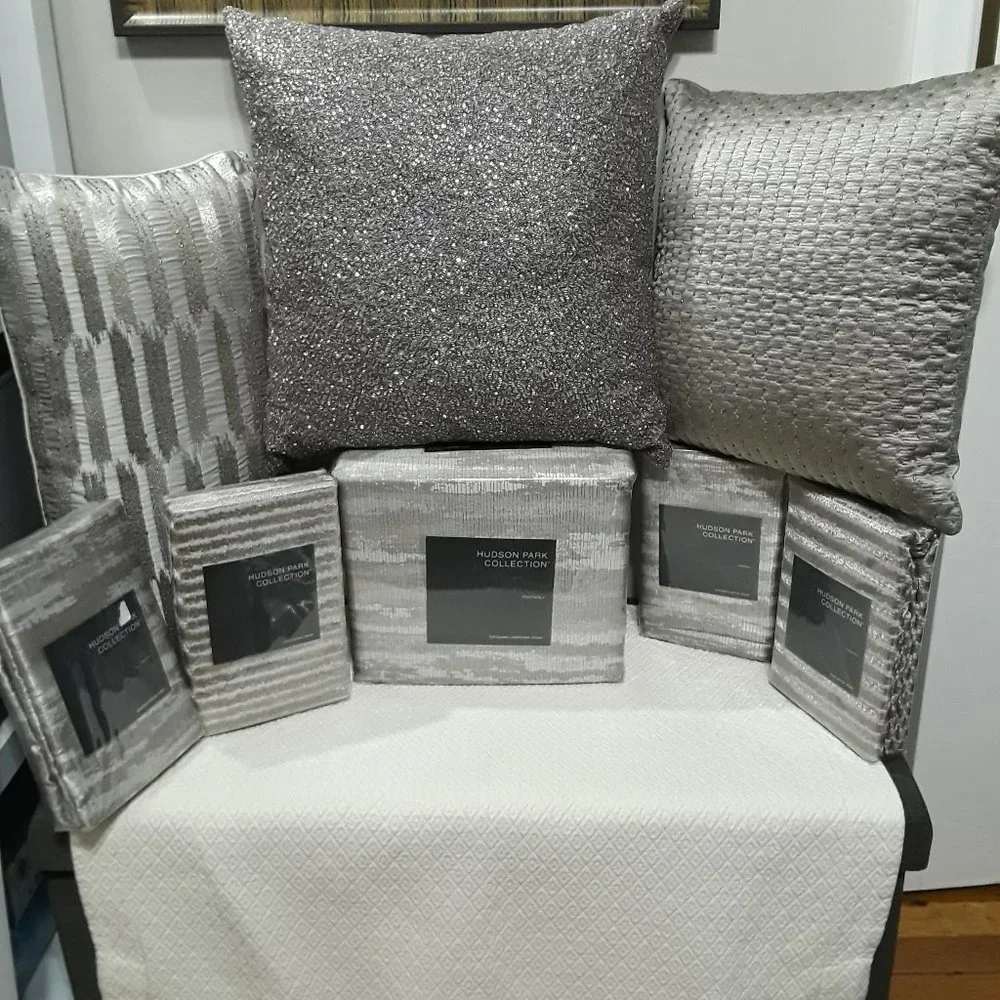 Hudson Park Painterly Bedding Collection - 8 Piece Bedding Set